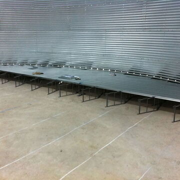 Aufbau des Belüftungsbodens hier mit geschweißten Stützen / free flow - bessere Luftverteilung möglich